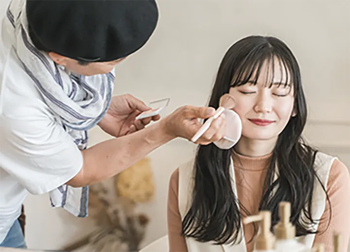 メイクアップアーティスト